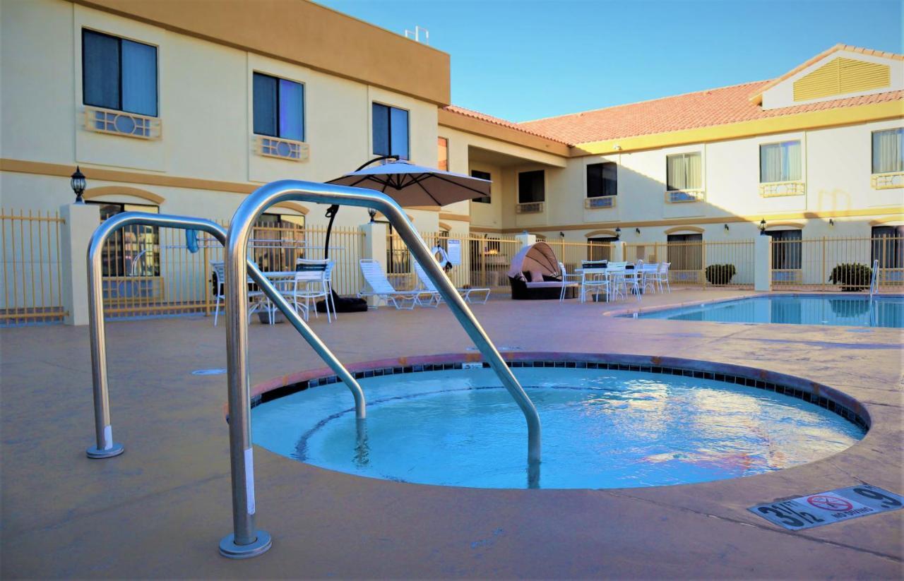 Oasis Inn And Suites 29 Palms Hotel Joshua Tree National Park تونتي ناين بالمز المظهر الخارجي الصورة