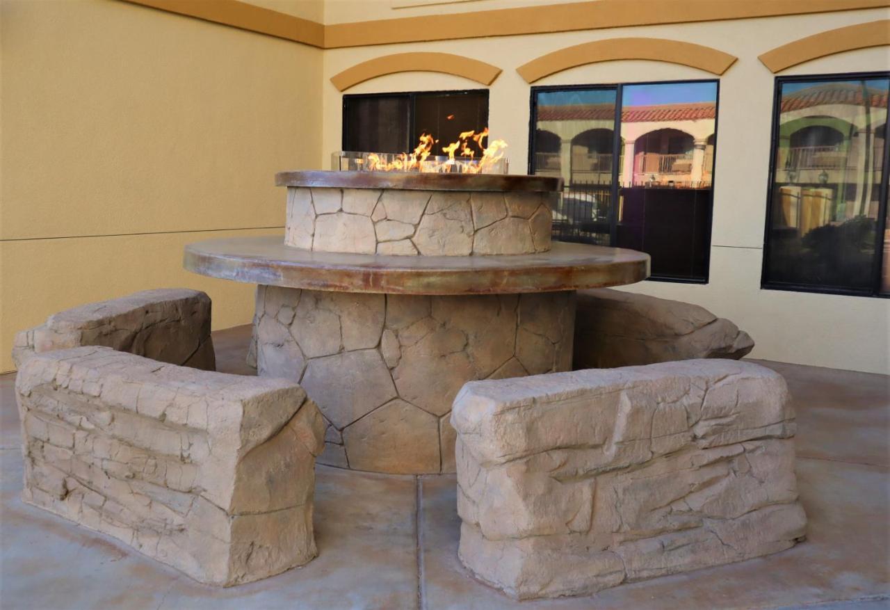 Oasis Inn And Suites 29 Palms Hotel Joshua Tree National Park تونتي ناين بالمز المظهر الخارجي الصورة
