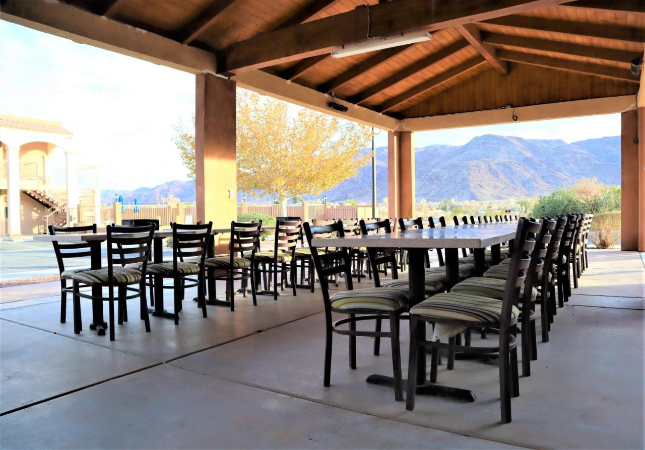 Oasis Inn And Suites 29 Palms Hotel Joshua Tree National Park تونتي ناين بالمز المظهر الخارجي الصورة